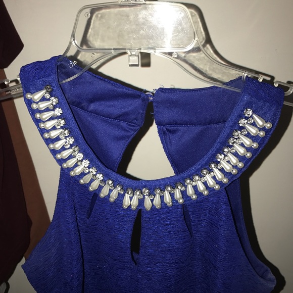 Blue sparkle dress with pearls and jewels - Picture 2 of 5